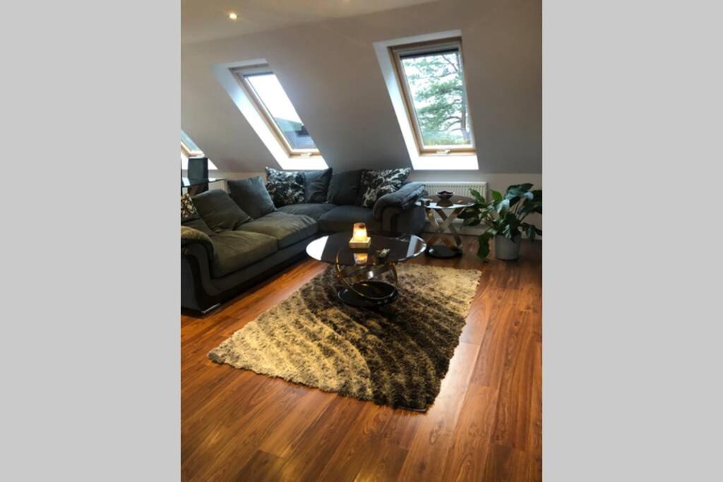 Struan Coach House In Gated Residence Stirling Buitenkant foto