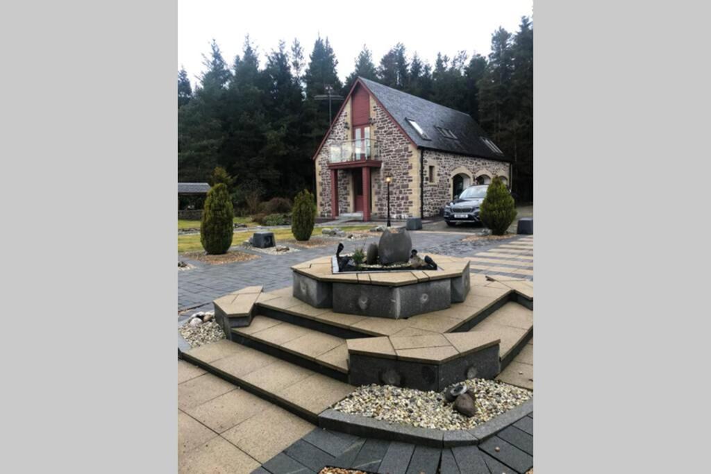 Struan Coach House In Gated Residence Stirling Buitenkant foto